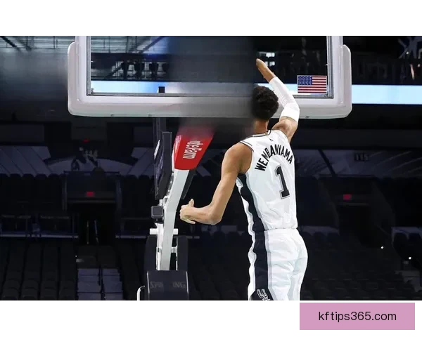 格林直言文班亚马应主动发声争夺MVP机会否则再强也可能被忽视